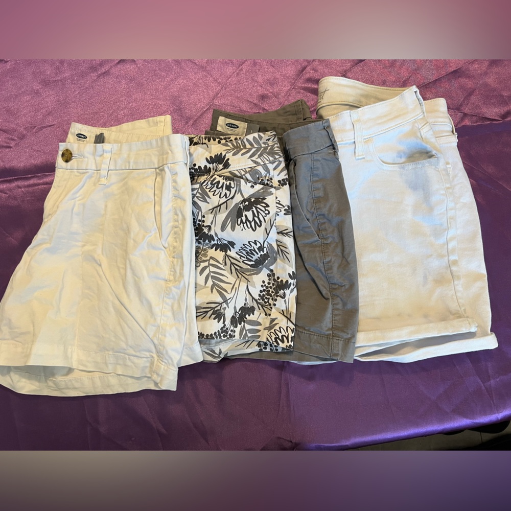 Old Navy Women’s Shorts size 2 lot of 4.
